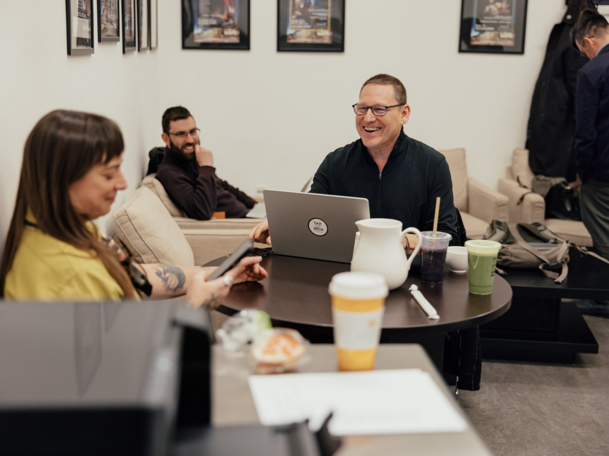 In Echoes of Corbyn, Insurgent Candidate Wins Canadian Party Leadership