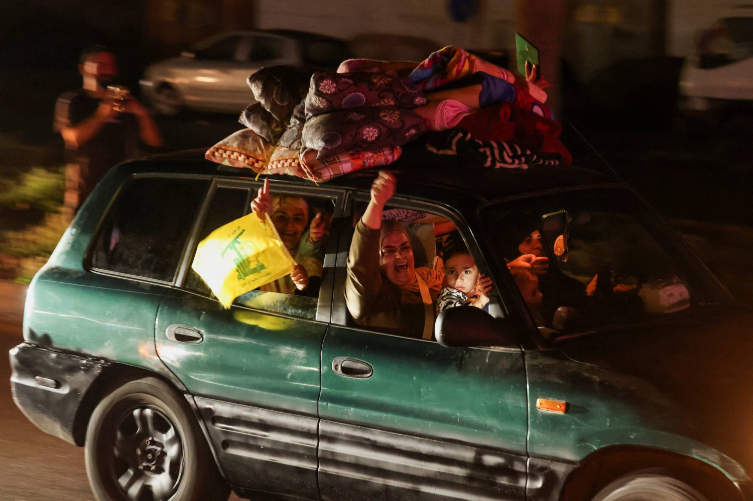  Israel and Lebanon begin ceasefire while Trump says Iran may meet U.S. this weekend 